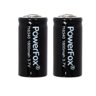 Twee PowerFox 16340 oplaadbare batterijen voor compacte laserpointer